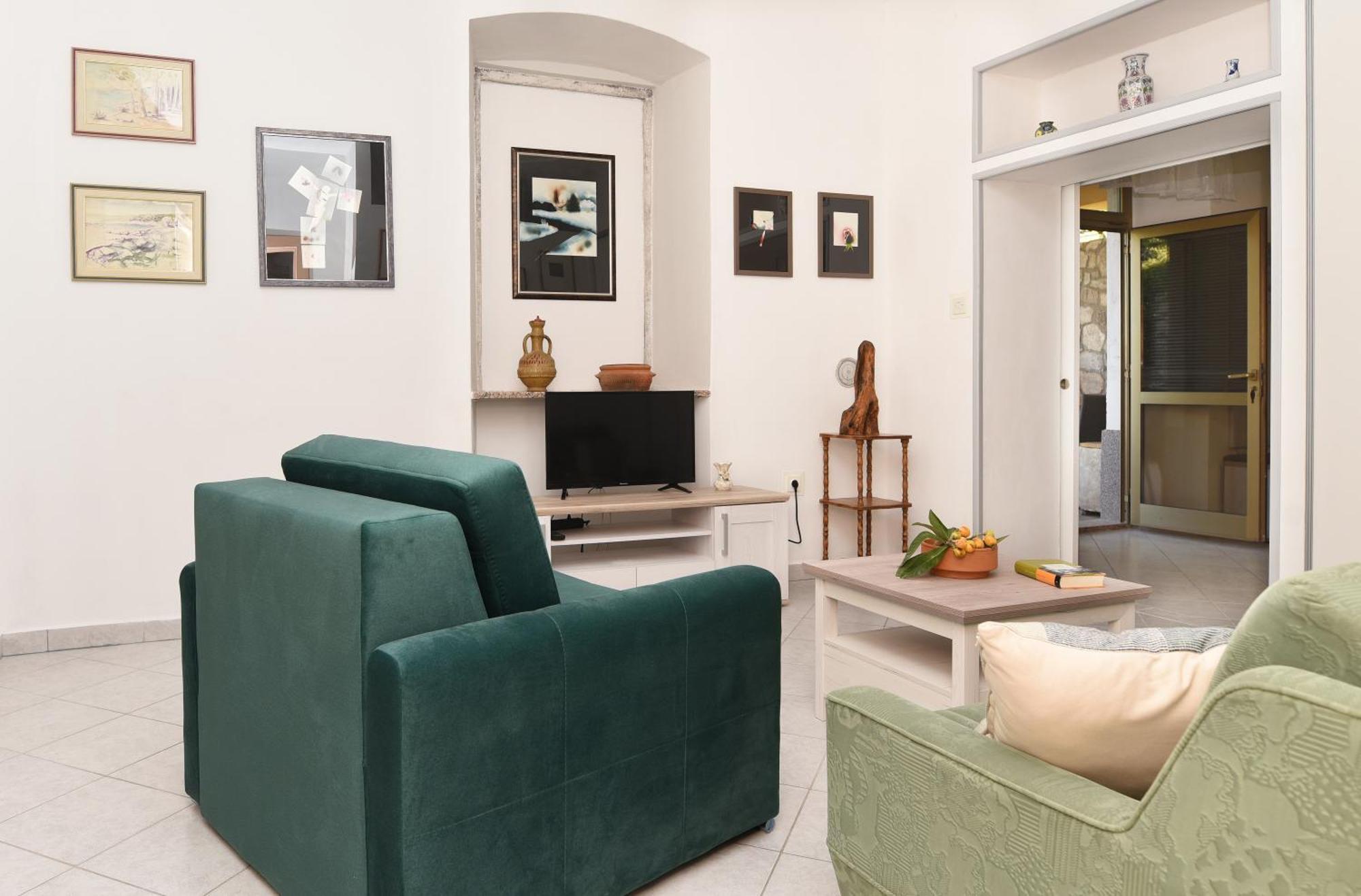 Apartmani Zupanic โคโรมาชโน ภายนอก รูปภาพ